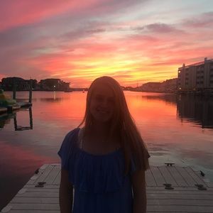 Meet your Posher, Brooke